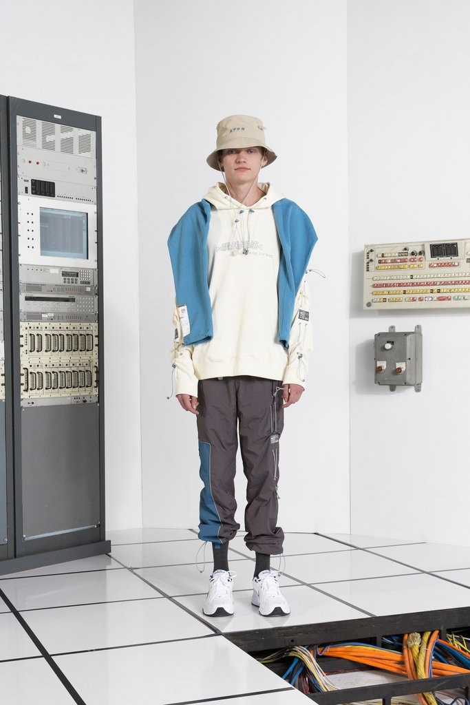 C2H4 lookbook system on carbon automne hiver 2018