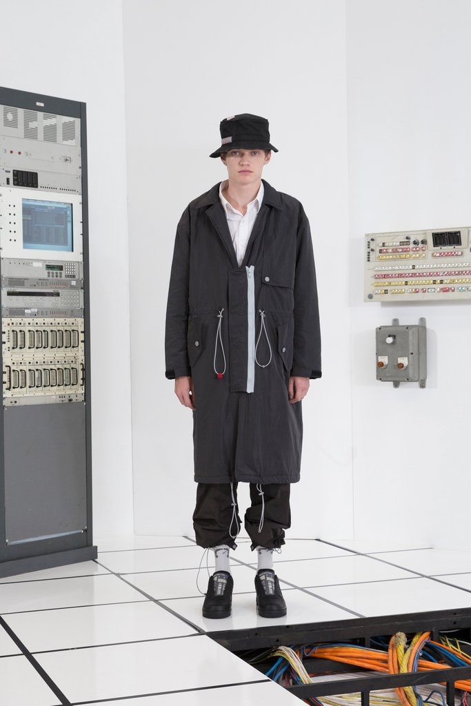 C2H4 lookbook system on carbon automne hiver 2018