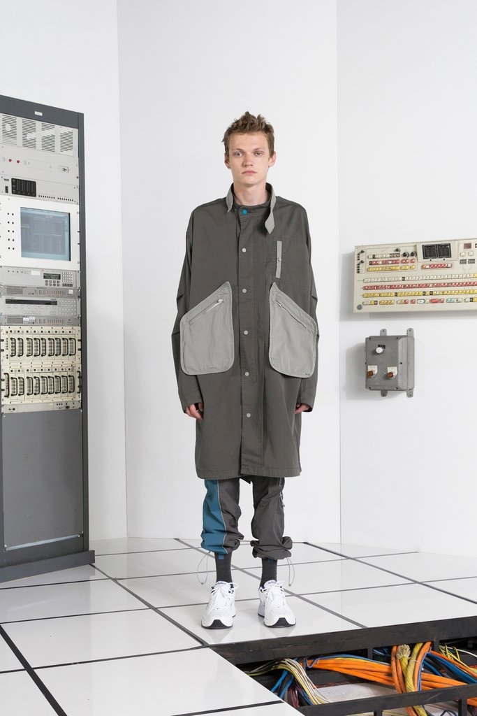 C2H4 lookbook system on carbon automne hiver 2018
