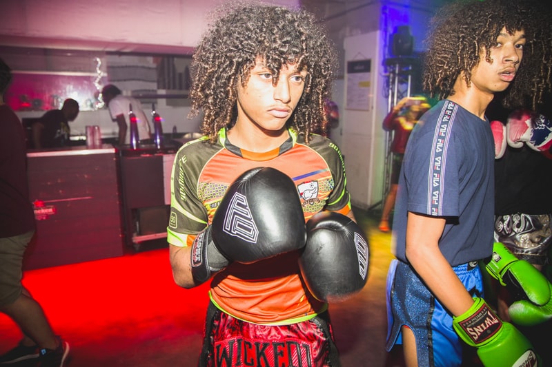 En Images - Quand La Boxe Muay Thai Rencontre La Danse