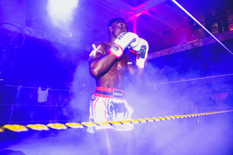 En Images - Quand La Boxe Muay Thai Rencontre La Danse