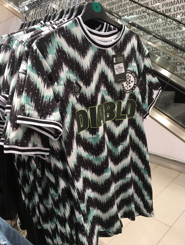 Le Maillot Du Nigéria Inspire Un Peu Trop Primark ?
