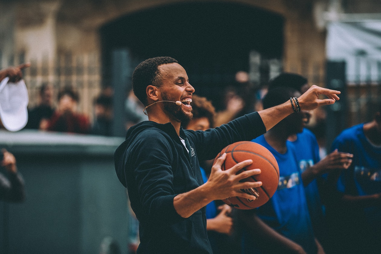 Photo Stephen Curry Under Armour Paris