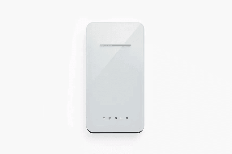 Tesla Ressort Son Chargeur De Smartphone Portable Et Baisse Son Prix