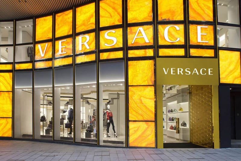 UPDATE : Michael Kors Devient Officiellement Le Nouveau Propriétaire De Versace