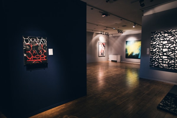 Banksy, vente aux enchères, KAWS