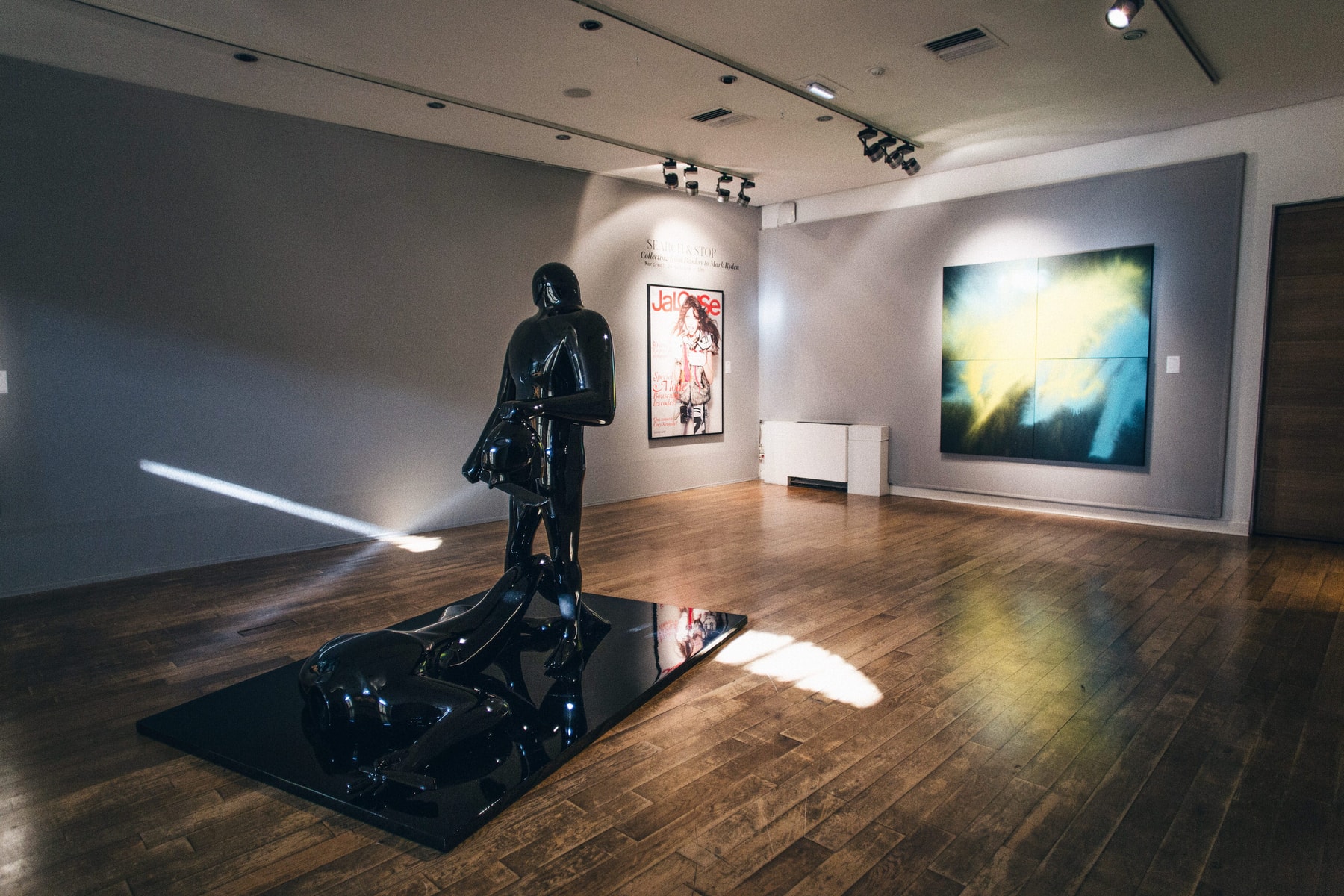 Banksy, vente aux enchères, KAWS