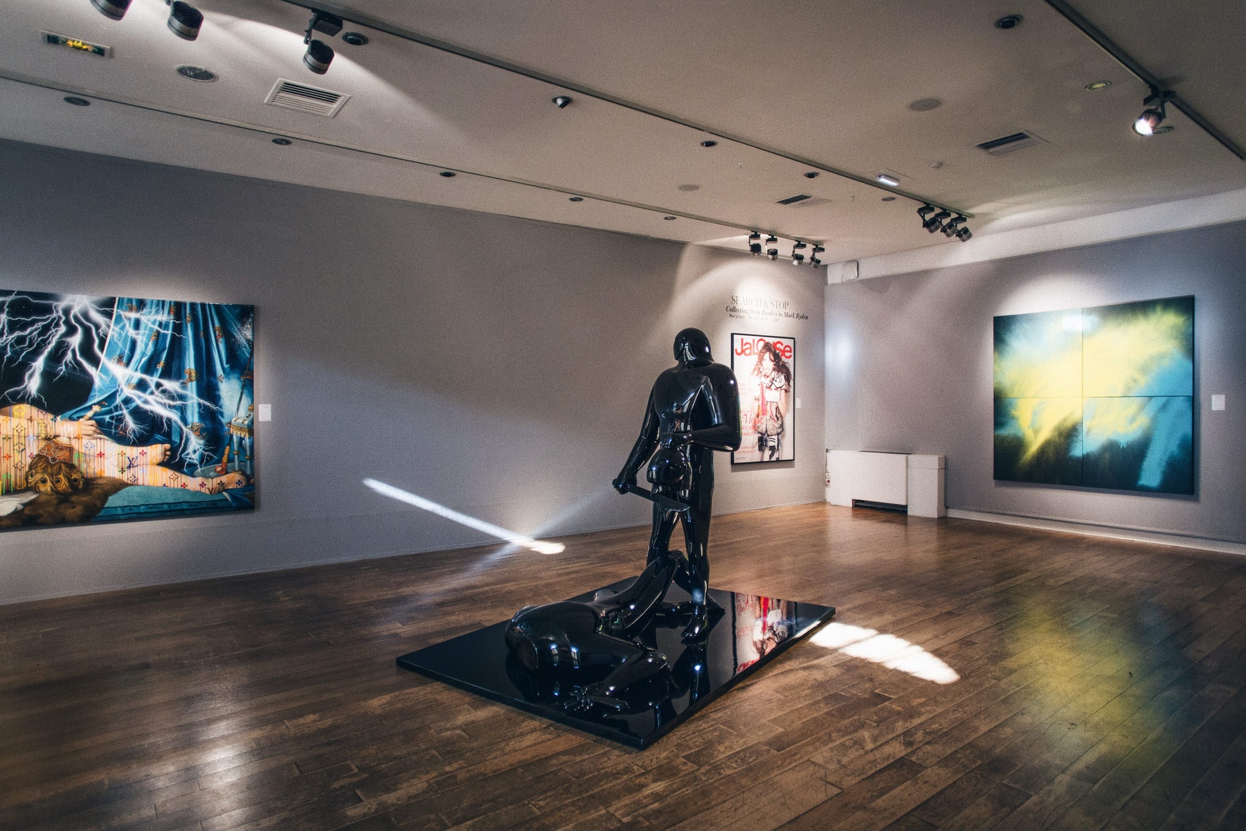 Banksy, vente aux enchères, KAWS