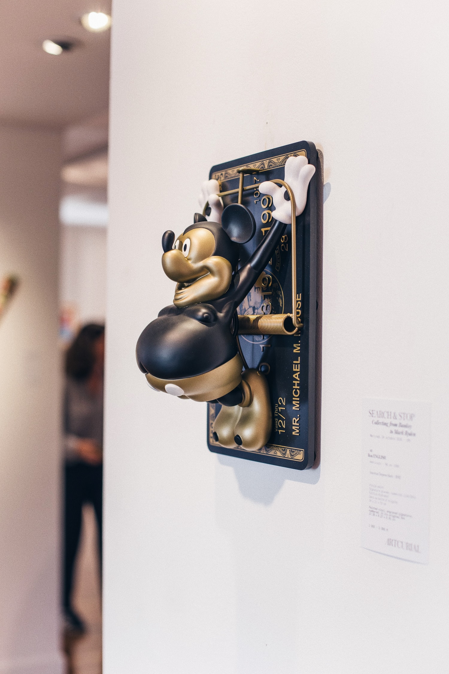 Banksy, vente aux enchères, KAWS