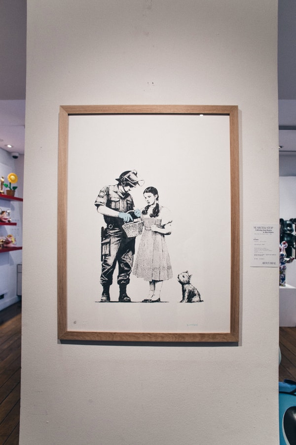 Banksy, vente aux enchères, KAWS