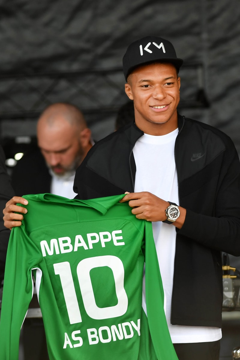 Kylian Mbappé Accueilli En Héros À Bondy (Photos)