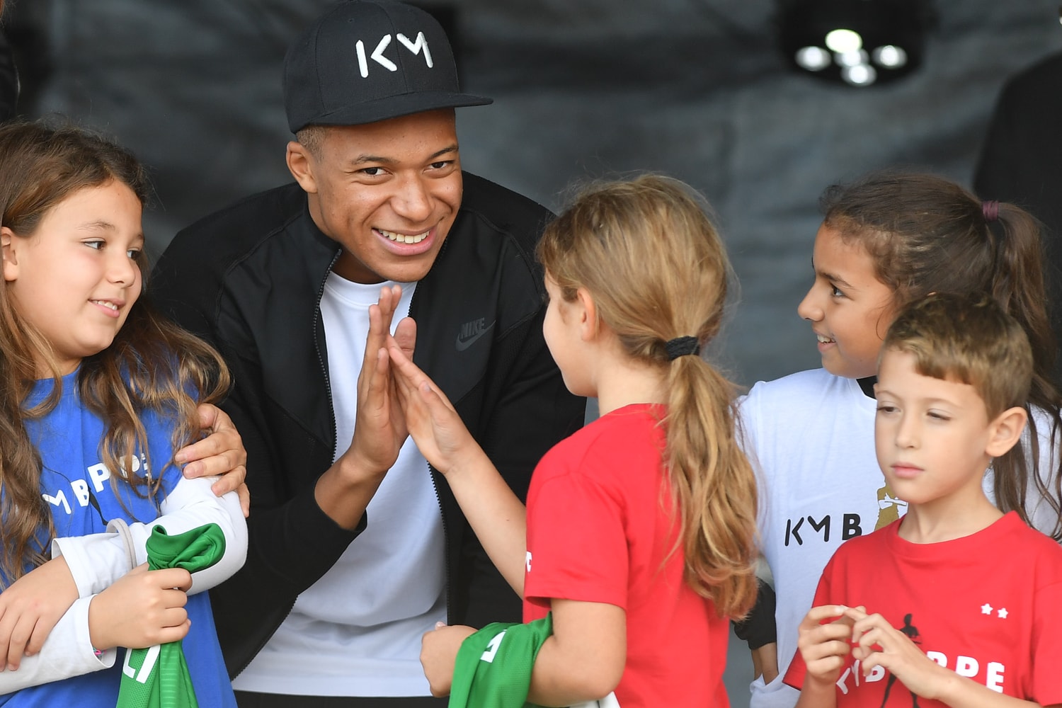 Kylian Mbappé Accueilli En Héros À Bondy (Photos)