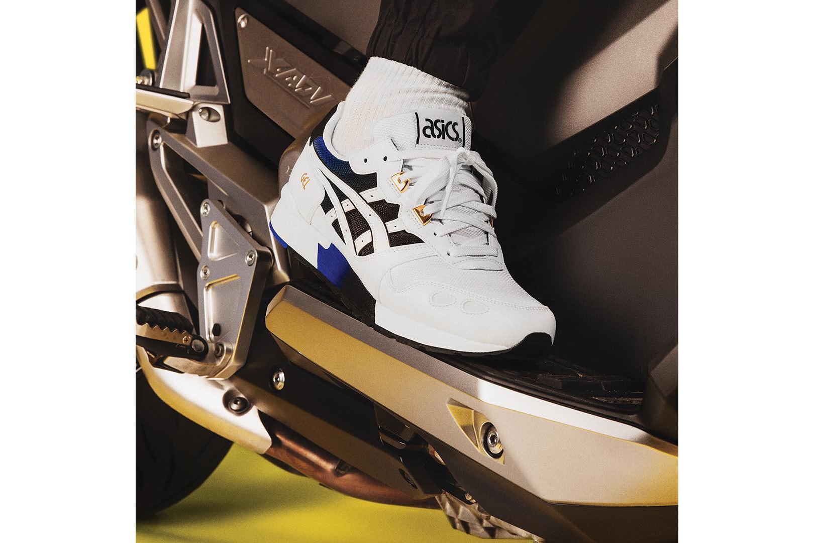 Mister V ASICS Courir Sneakers Images Date de sortie