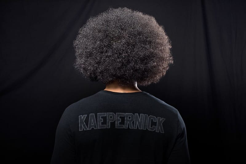 Nike Et Colin Kaepernick Dévoilent Un Tee-Shirt Avec Le Slogan "Believe In Something, Even If It Means Sacrifying Everything"