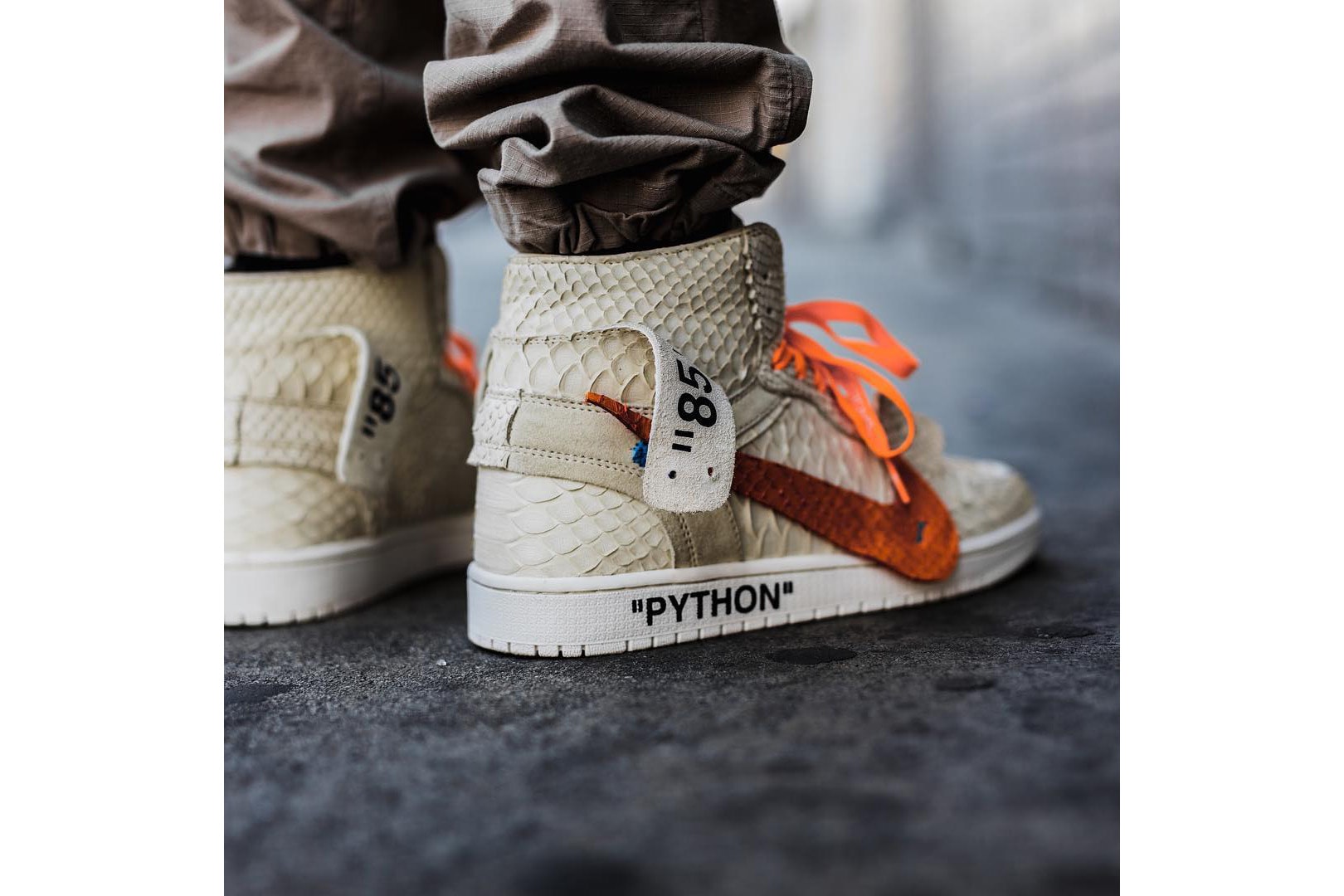 Off-WHite x AIr Jordan 1 The Shoe Surgeon Halloween