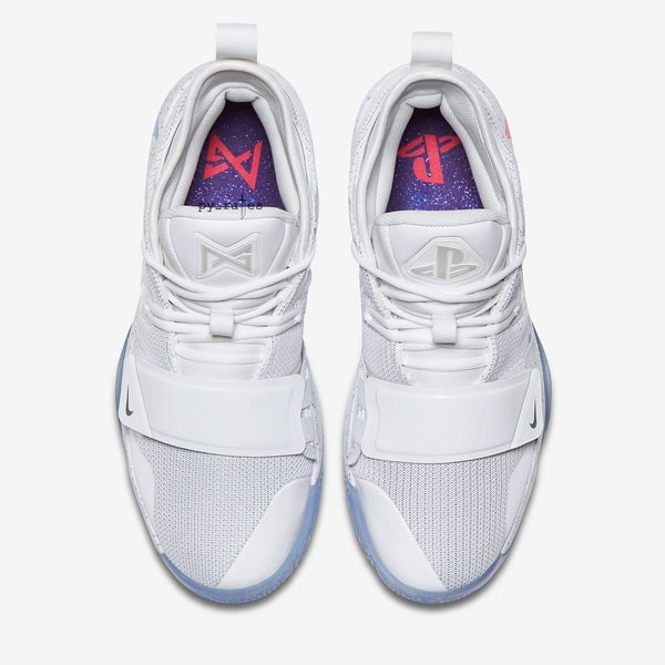 Photo Nike x PlayStation PG 2.5