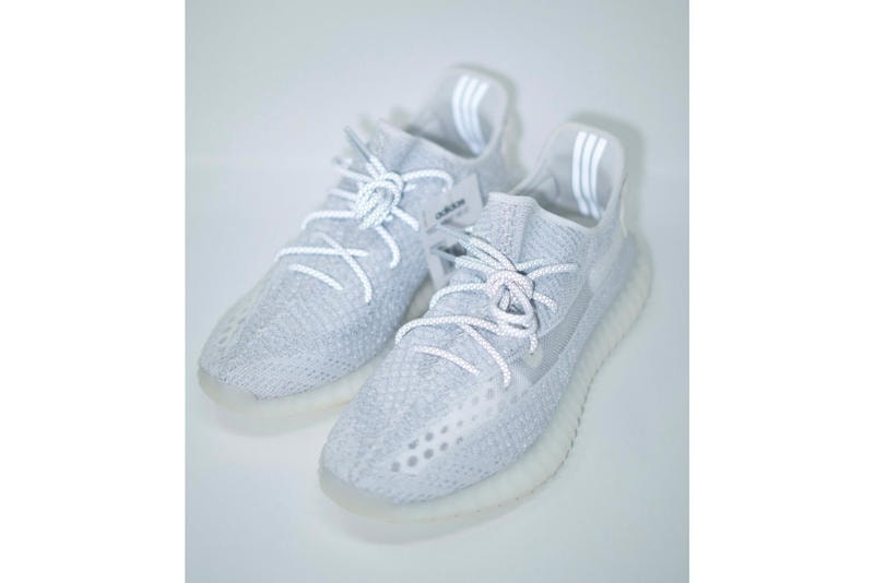 Photo De La YEEZY BOOST 350 V2 "Static Reflective"