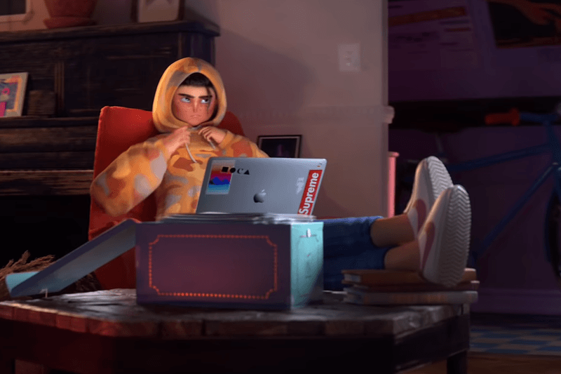 Quand Supreme Se Retrouve Dans La Dernière Pub De Noël D'Apple