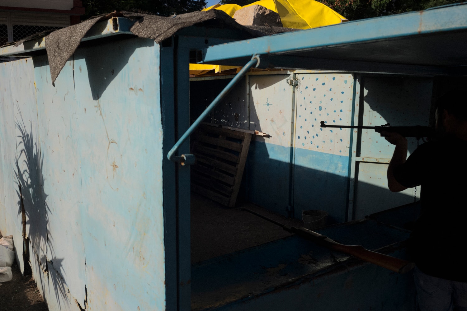 Le Photographe Paul Mougeot Capture La Vie Suspendue De Cuba Dans Sa Nouvelle Série Photographique 'Lost In Transition'