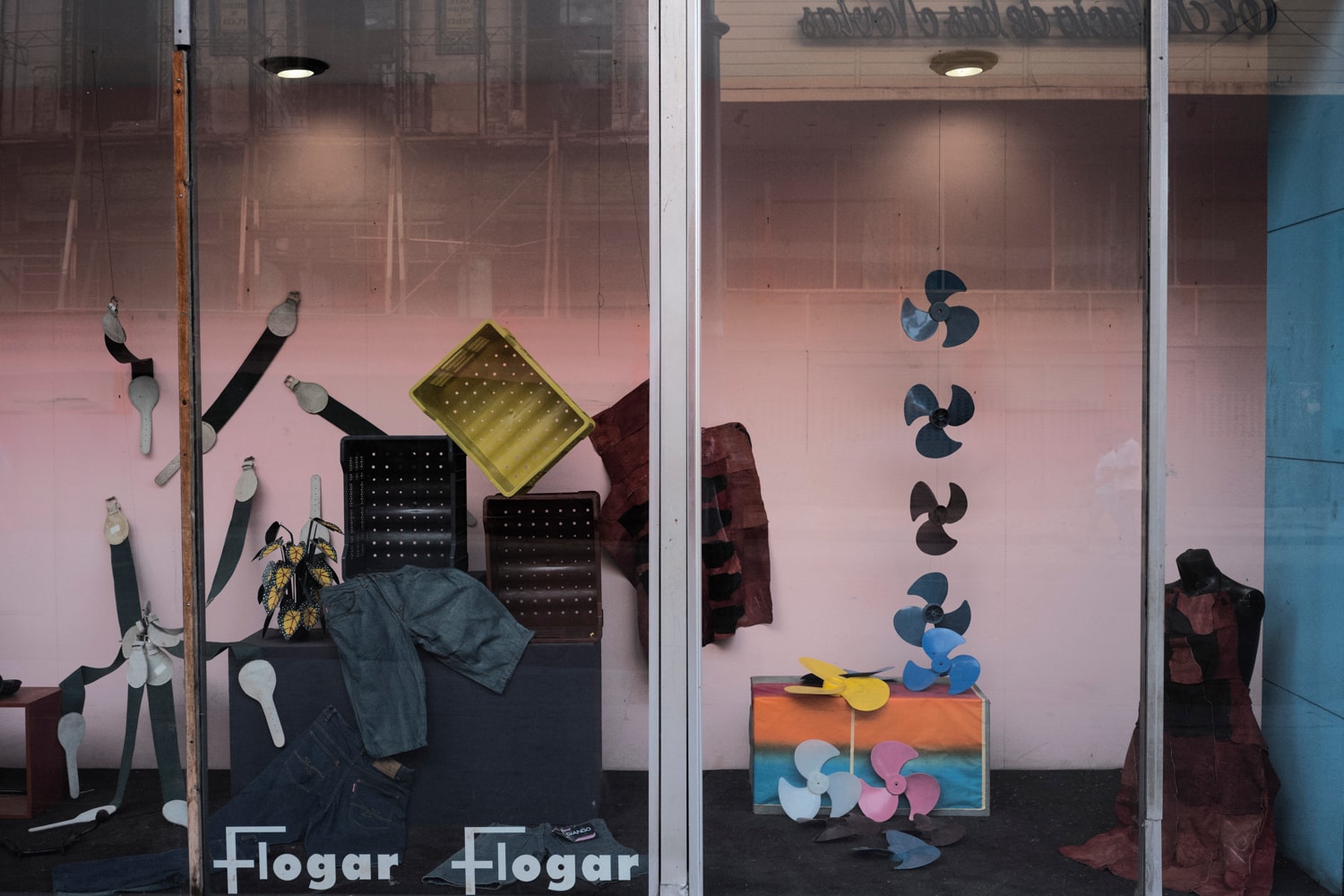 Le Photographe Paul Mougeot Capture La Vie Suspendue De Cuba Dans Sa Nouvelle Série Photographique 'Lost In Transition'