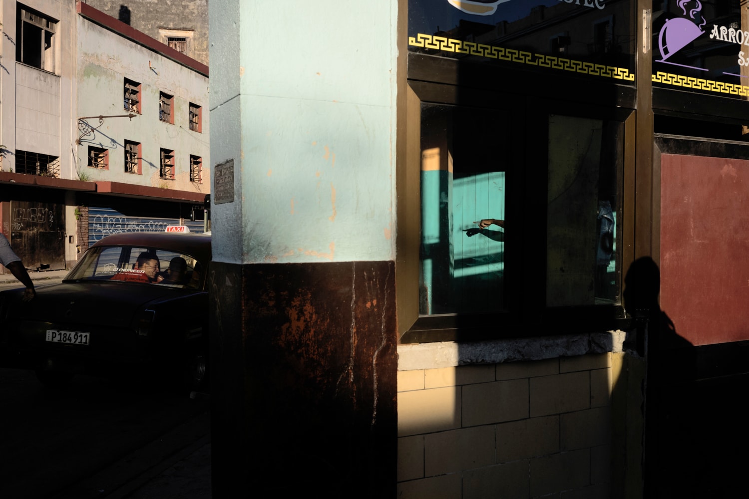Le Photographe Paul Mougeot Capture La Vie Suspendue De Cuba Dans Sa Nouvelle Série Photographique 'Lost In Transition'