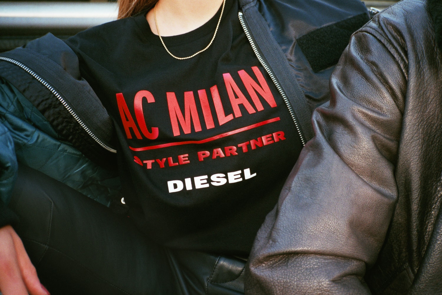 Le Milan AC Et Diesel Dévoilent Une Collection Portée Par Les Joueurs Et Les Supporters Avant Les Matchs