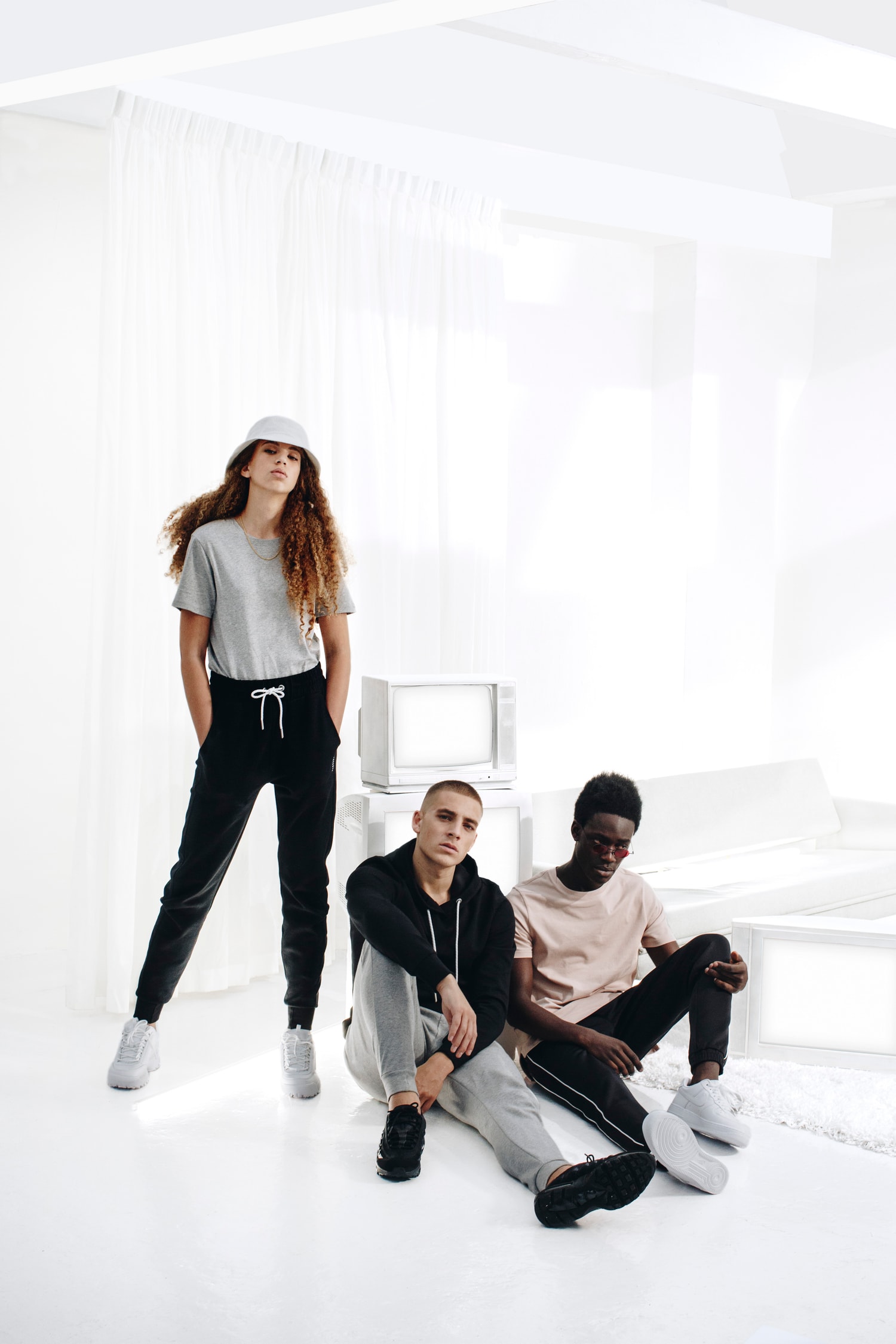 Foot Locker Mise Sur Des Basiques Du Streetwear Dans Sa Nouvelle Collection