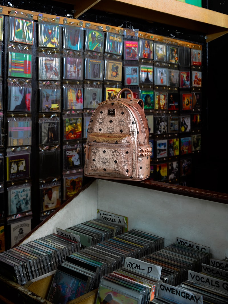 Avec Sa Nouvelle Collection La Célèbre Marque De Cuir MCM Rend Hommage À La Musique