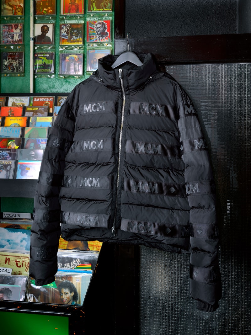 Avec Sa Nouvelle Collection La Célèbre Marque De Cuir MCM Rend Hommage À La Musique