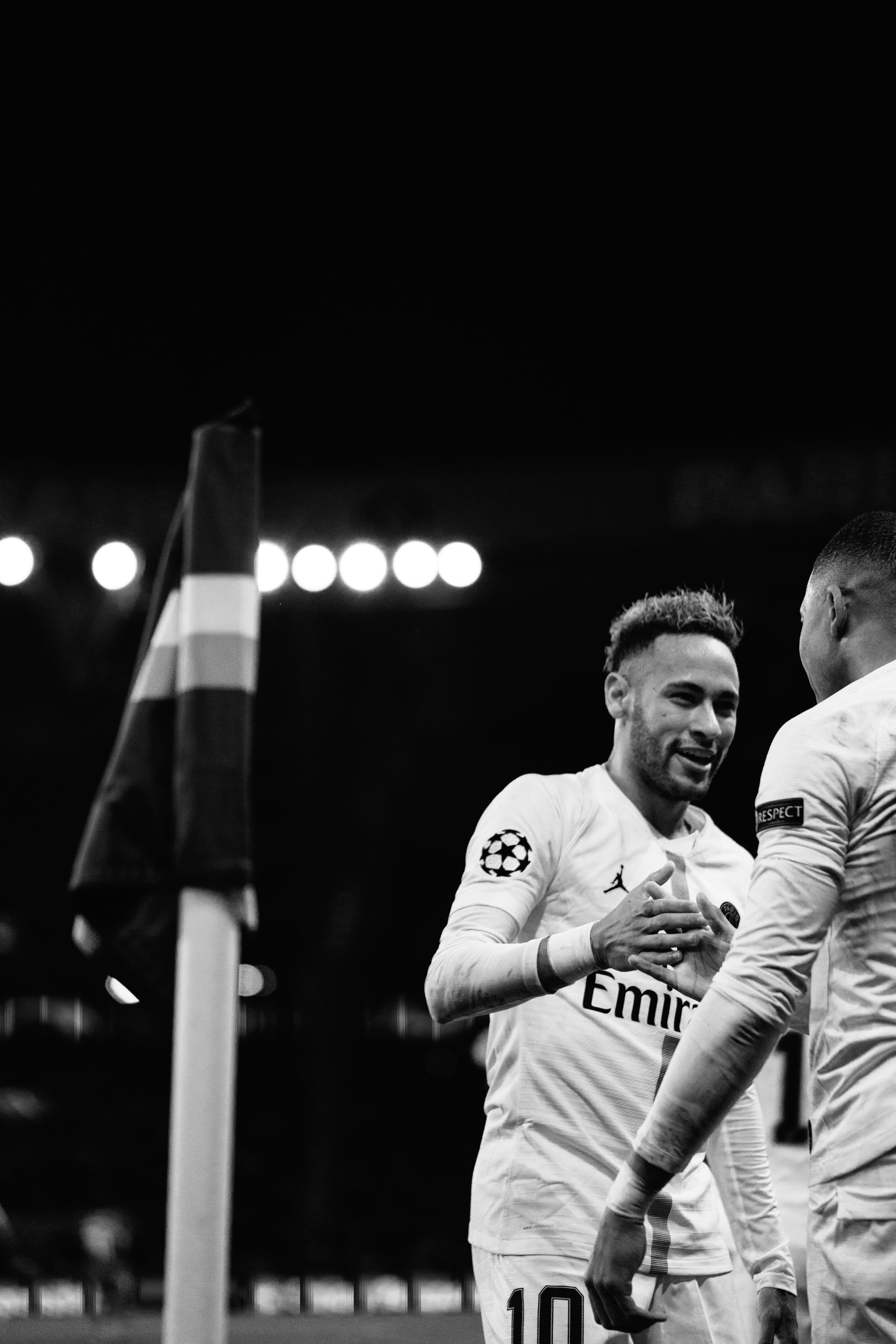 Revivez Le Choc PSG-Liverpool À Travers Cette Série Photographique En Noir Et Blanc