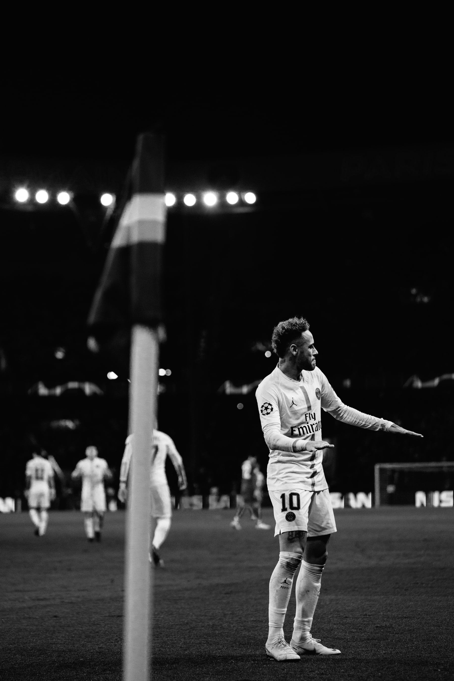 Revivez Le Choc PSG-Liverpool À Travers Cette Série Photographique En Noir Et Blanc