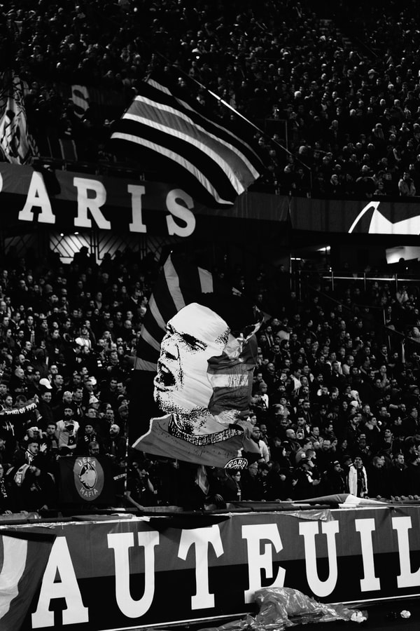 Revivez Le Choc PSG-Liverpool À Travers Cette Série Photographique En Noir Et Blanc