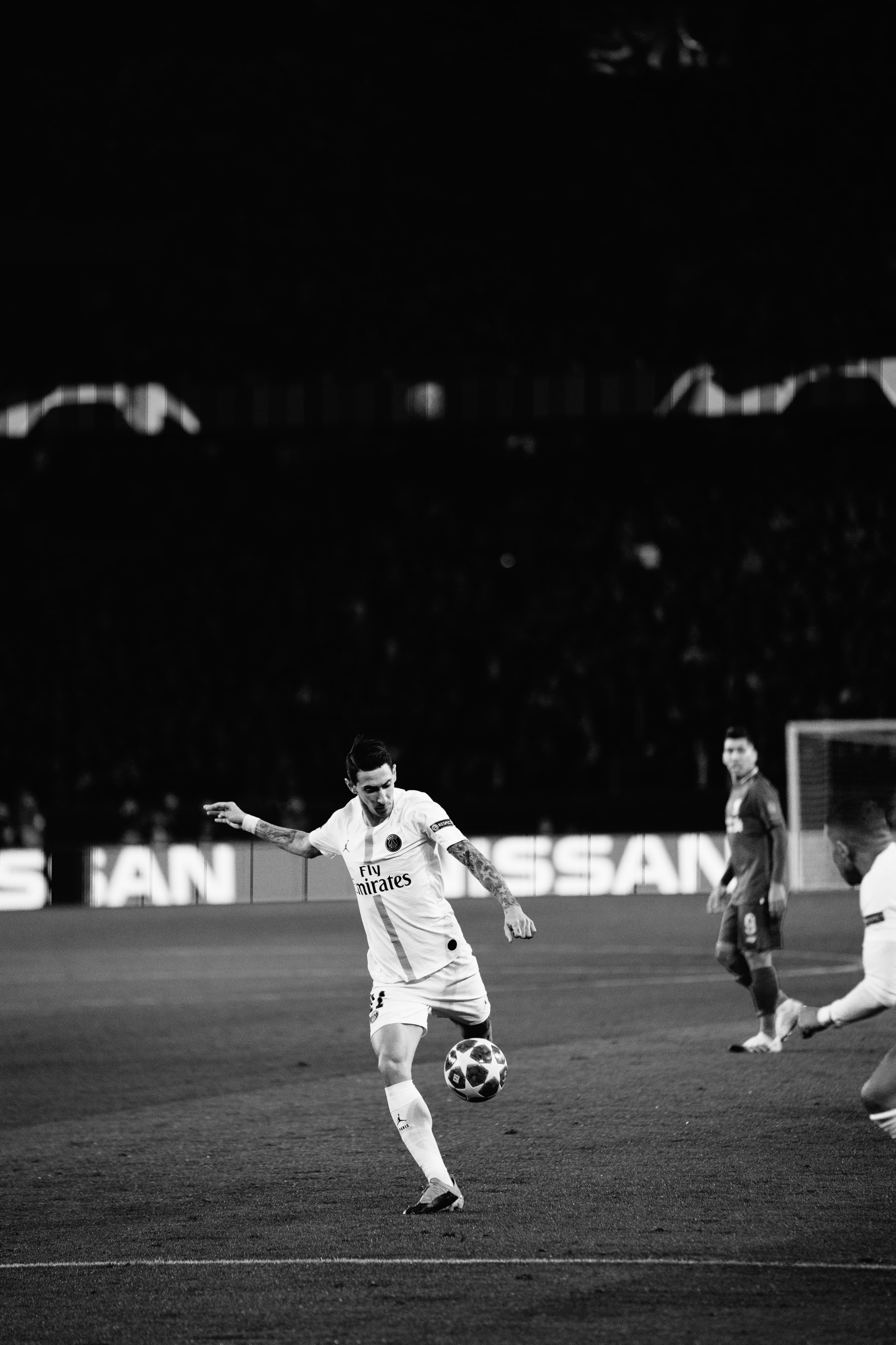Revivez Le Choc PSG-Liverpool À Travers Cette Série Photographique En Noir Et Blanc