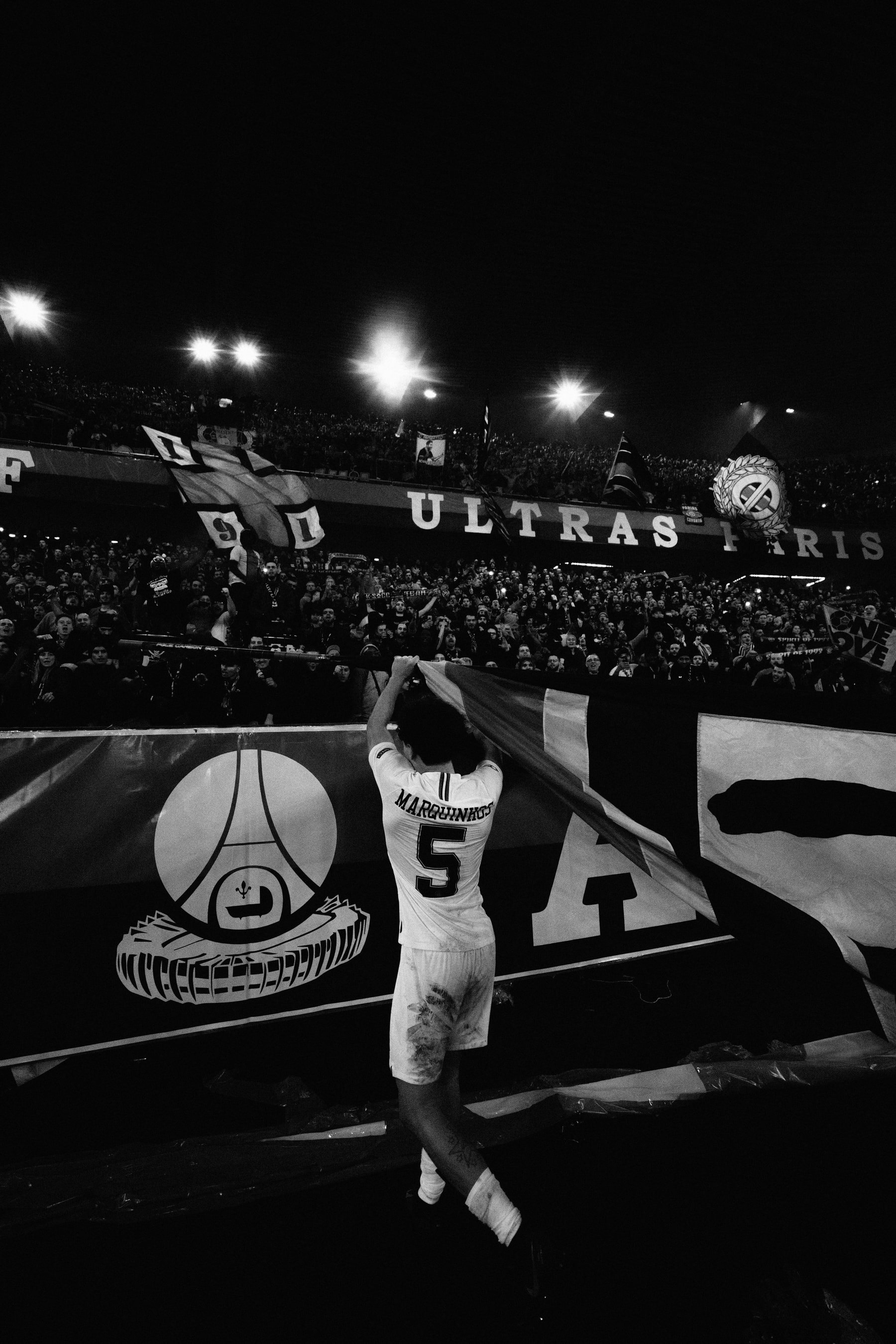 Revivez Le Choc PSG-Liverpool À Travers Cette Série Photographique En Noir Et Blanc