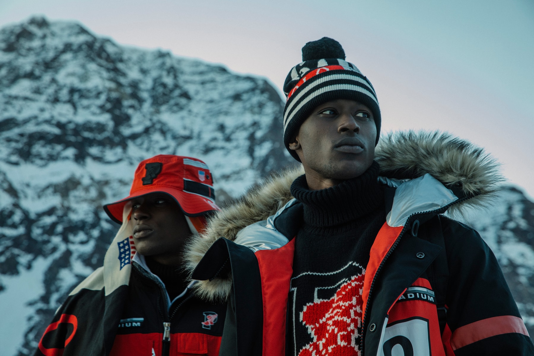 Ralph Lauren Dévoile Sa Collection "Winter Stadium" Dans Un Lookbook Qui Magnifie Le Grand Froid