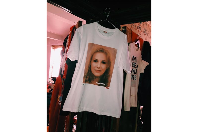 Supreme Sort Un T-Shirt Anti-Trump Pour Dénoncer Les Agressions Sexuelles Du Président Américain