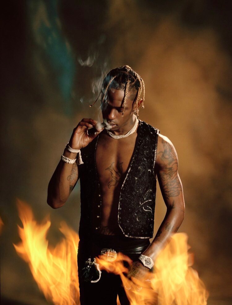Travis Scott Aka La Flame Prend Feu Pour L'Officiel Italie