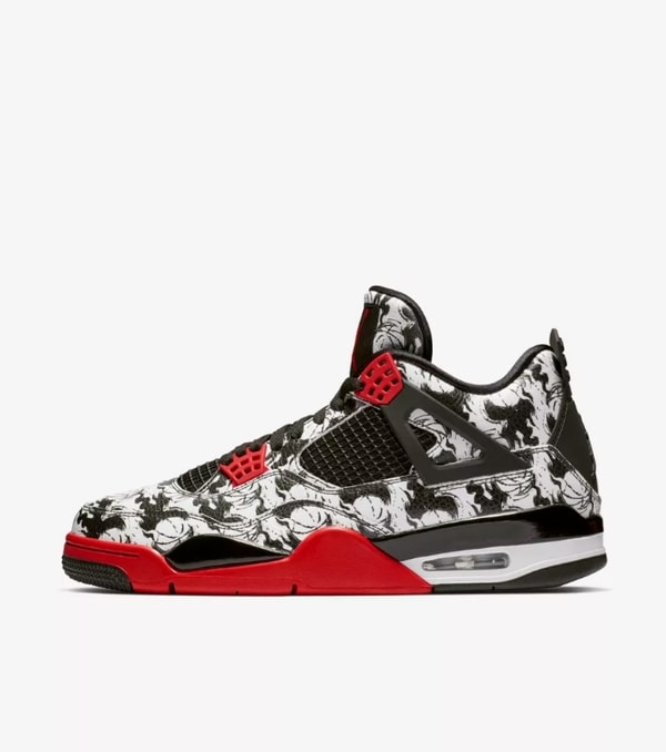Photo Air Jordan IV "Tattoo"