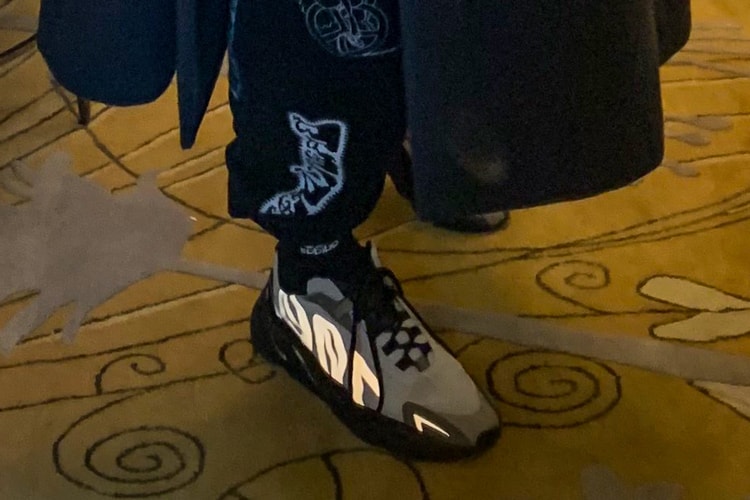 Kanye West Aperçu Dans Une Nouvelle Version De La YEEZY BOOST 700