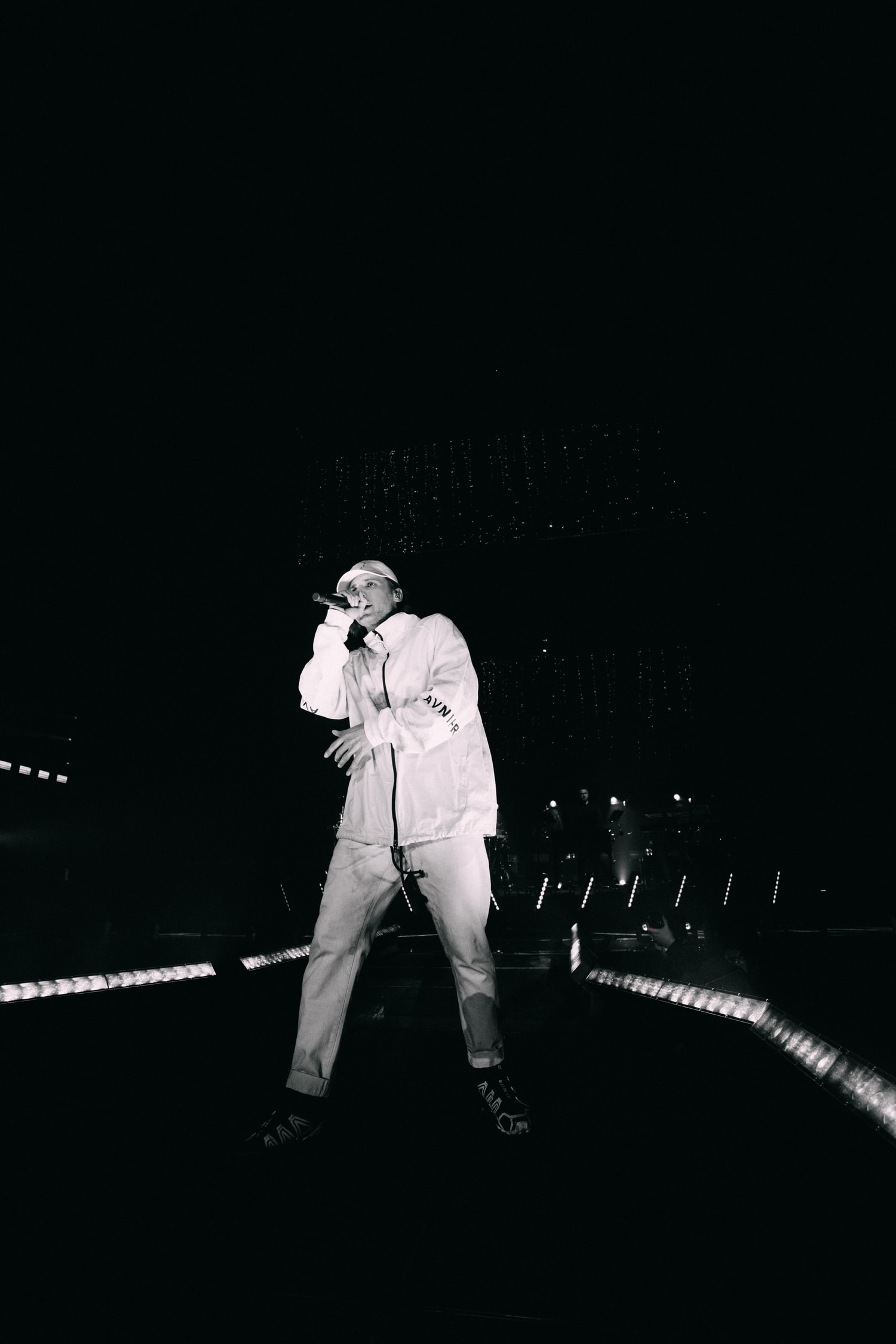 OrelSan Invite Damso, VALD, Ibeyi Pour Son Dernier Concert De L'Année