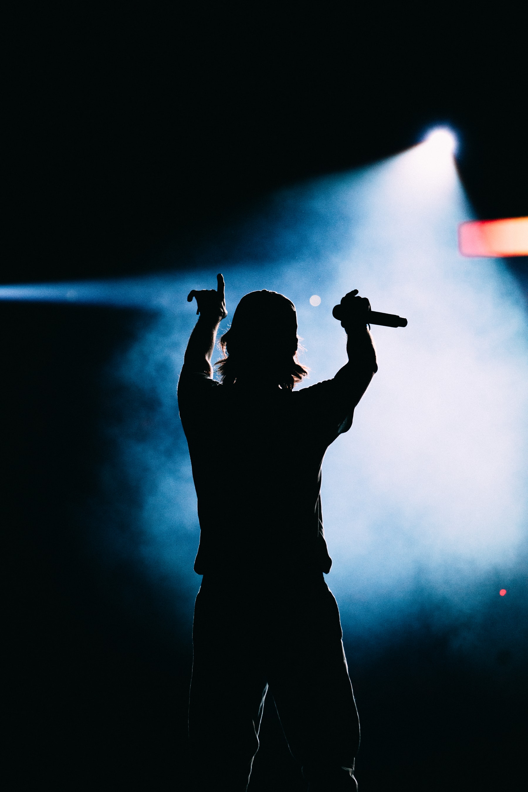OrelSan Invite Damso, VALD, Ibeyi Pour Son Dernier Concert De L'Année