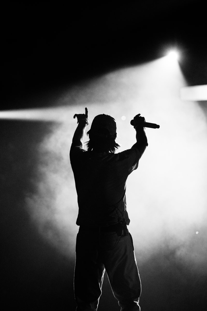 OrelSan Invite Damso, VALD, Ibeyi Pour Son Dernier Concert De L'Année