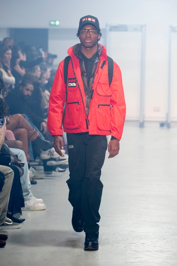 Heron Preston Ouvre La Fashion Week De Paris Sous Les Yeux De Virgil Abloh