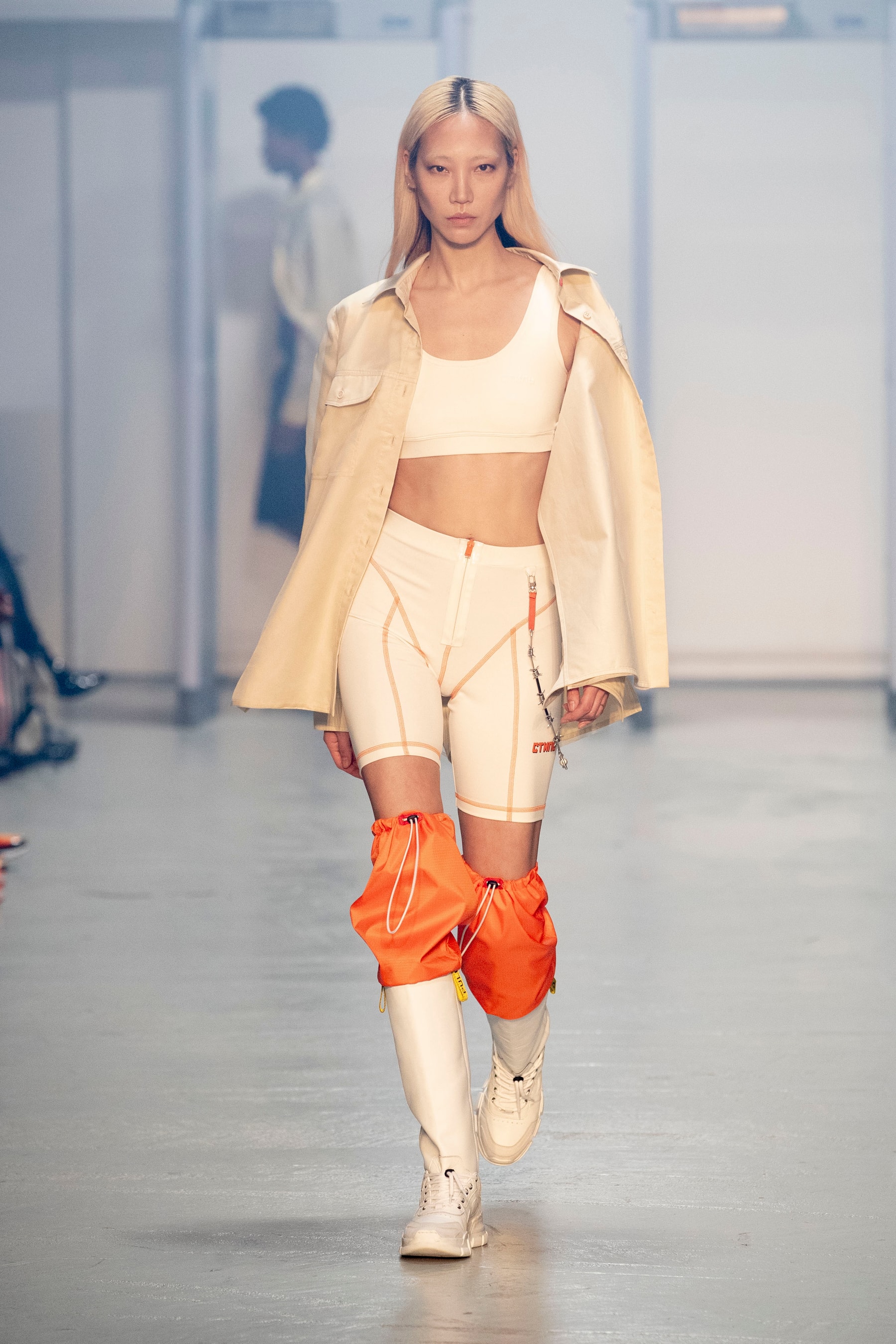 Heron Preston Ouvre La Fashion Week De Paris Sous Les Yeux De Virgil Abloh