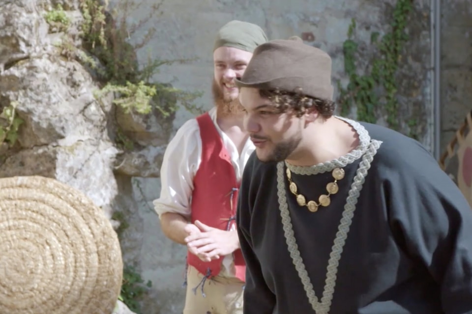 SADEK & XAVIER S'Essaient À La Lutte Médiévale Dans Le Nouvel Épisode De Leur Série