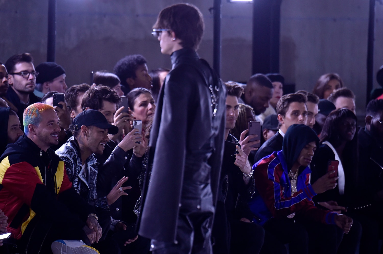 Neymar Au Premier Rang Du Défilé Balmain