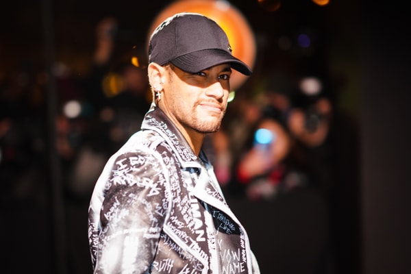 Neymar Au Premier Rang Du Défilé Balmain