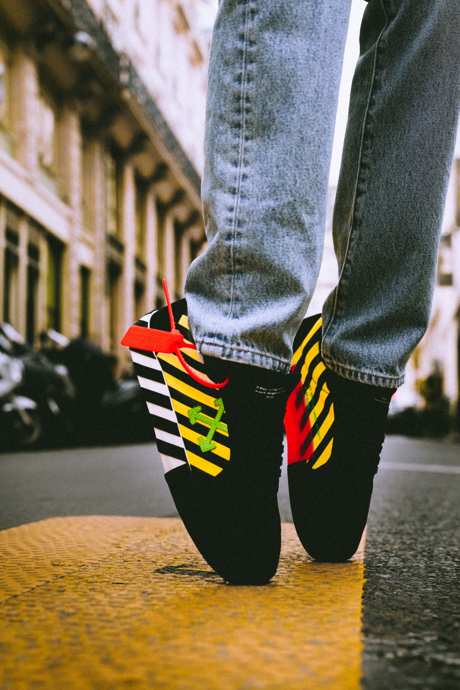 Off-white : Acheter Des Produits En Avant-Première Mondiale A Paris 