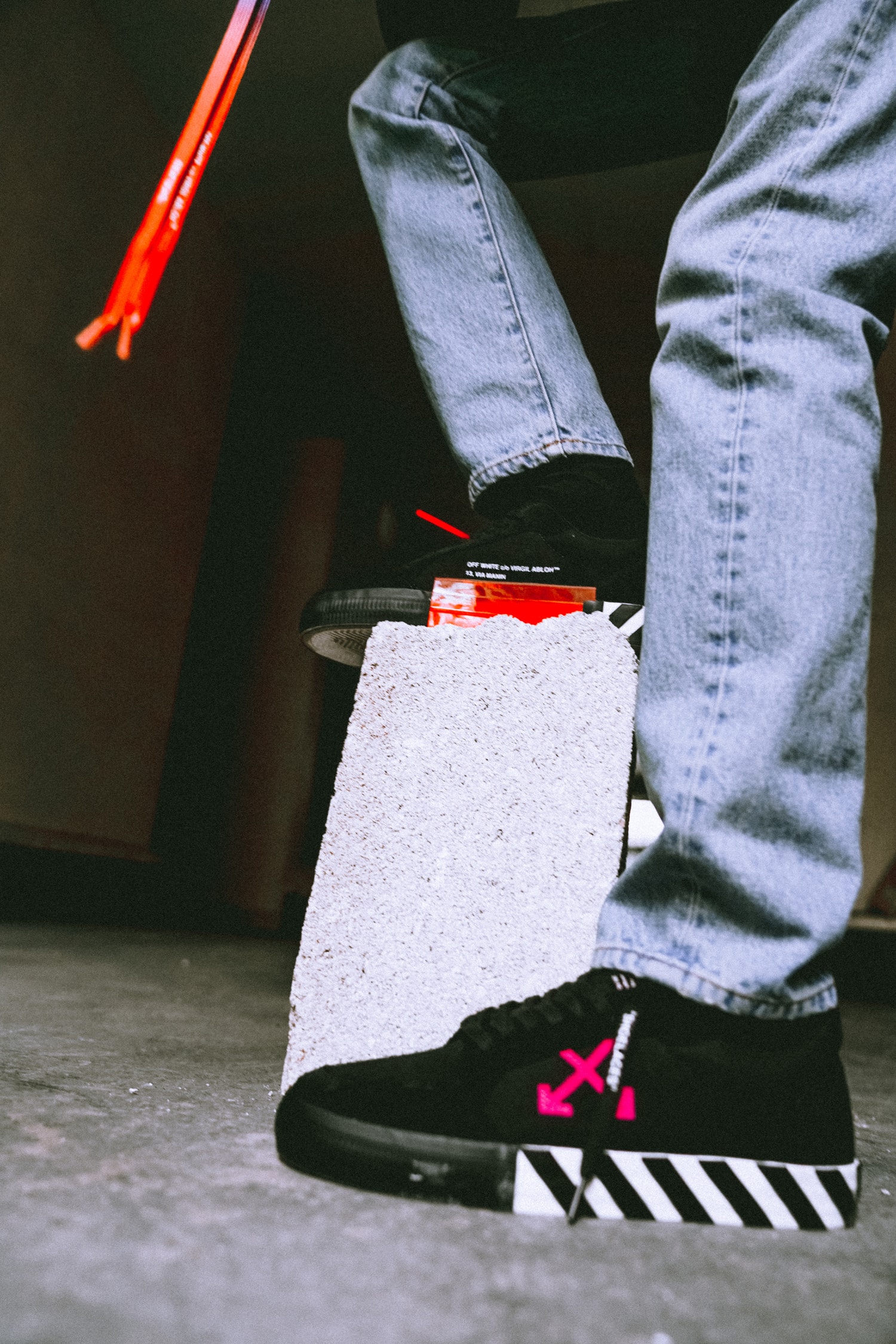 Off-white : Acheter Des Produits En Avant-Première Mondiale A Paris 