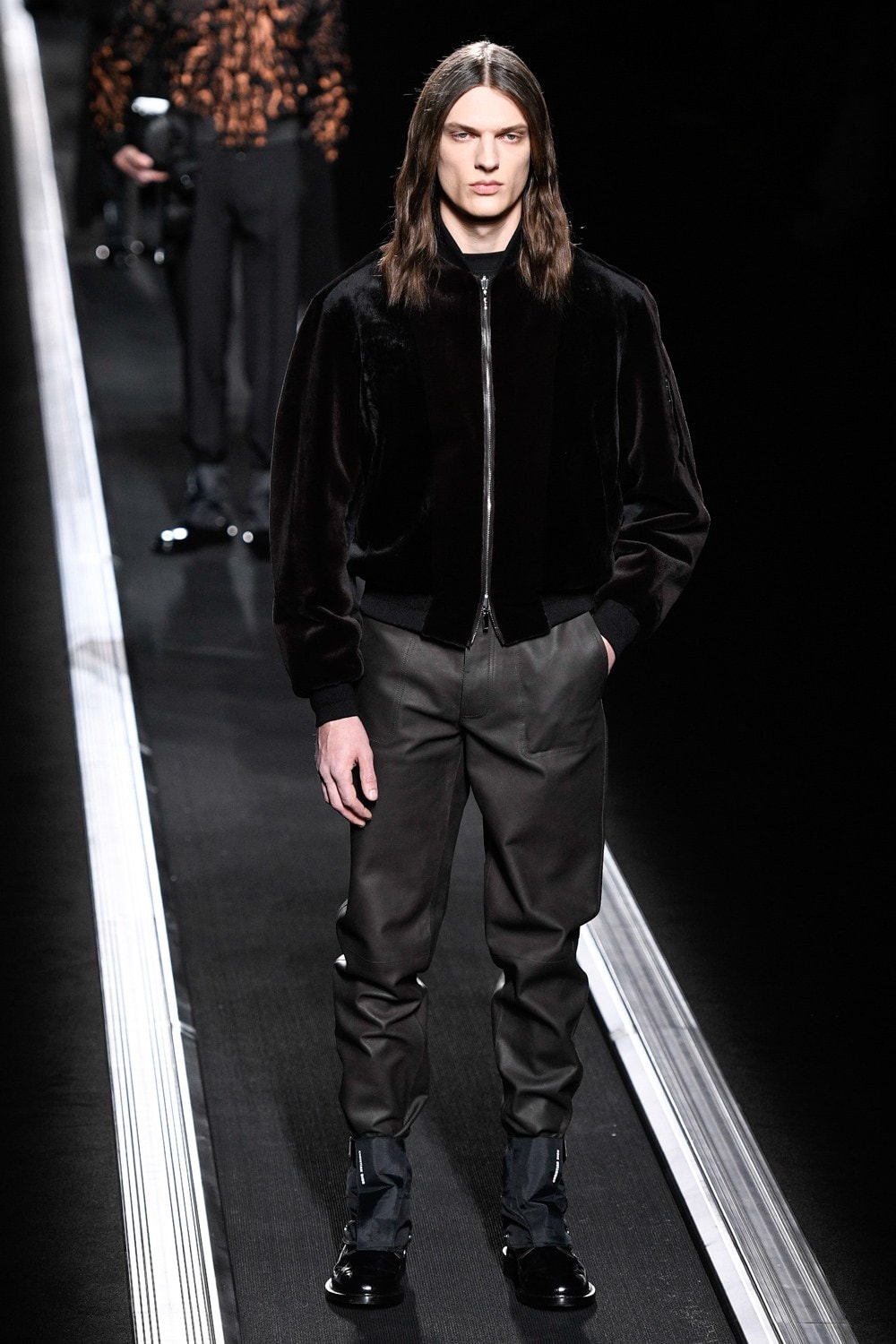 Dior : Kim Jones N'A Pas Fait Marcher Ses Mannequins